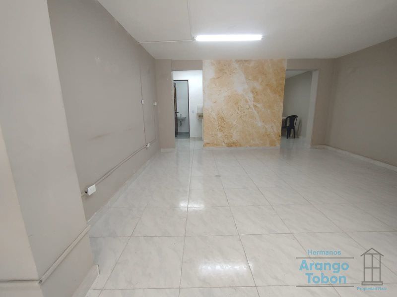 Local en arriendo Antioquia Medellín Miraflores 48 m2 Habitaciones 0 Baños 0 Garajes 0 Precio $3500000