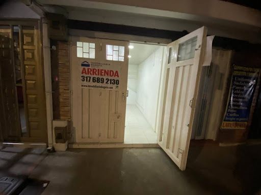 Local en arriendo Cundinamarca Bogotá Villas De Granada 12 m2 Habitaciones 0 Baños 1 Garajes 0 Precio $900000