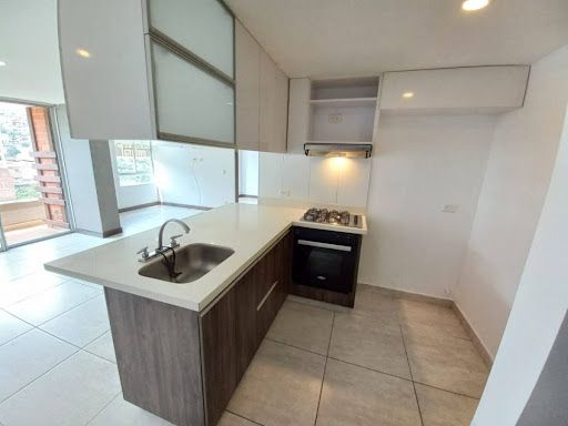 Apartamento en arriendo Antioquia Envigado El Chinguí 70 m2 Habitaciones 2 Baños 2 Garajes 1 Precio $2800000