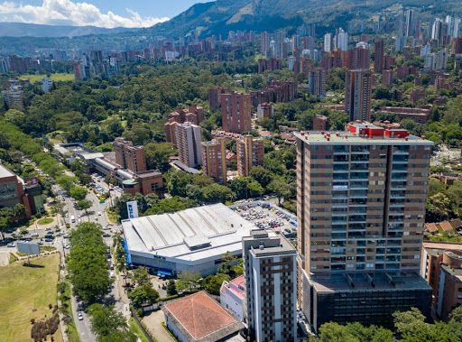 Oficina en arriendo Antioquia Envigado Zúñiga 60 m2 Habitaciones 0 Baños 1 Garajes 1 Precio $4500000