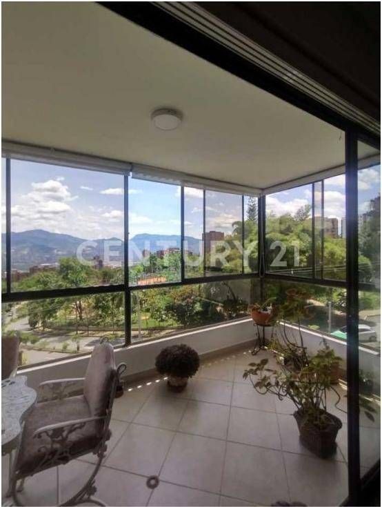 Apartamento en venta Antioquia Medellín El Poblado 204 m2 Habitaciones 4 Baños 4 Garajes 2 Precio $1200000000
