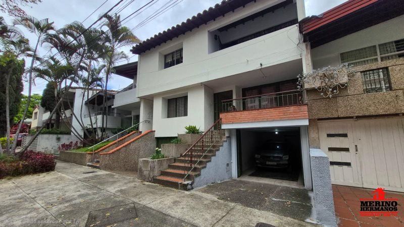 Casa en venta Antioquia Medellín Los Alcazares 230 m2 Habitaciones 5 Baños 5 Garajes 1 Precio $950000000
