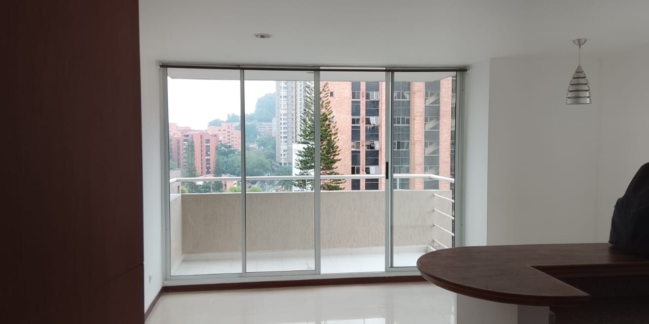 Apartamento en arriendo Antioquia Medellín Lalinde 70 m2 Habitaciones 2 Baños 2 Garajes 1 Precio $3200000