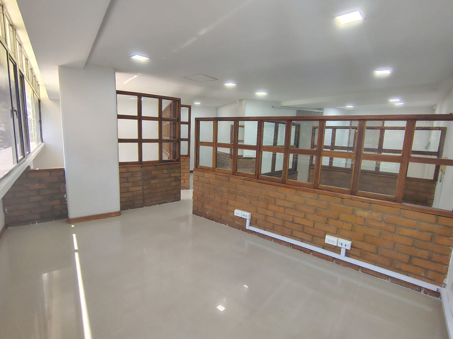 Oficina en arriendo Antioquia Medellín Manila 60 m2 Habitaciones 0 Baños 1 Garajes 1 Precio $4200000