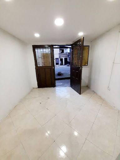 Local en arriendo Antioquia Medellín Gerona 30 m2 Habitaciones 0 Baños 1 Garajes 0 Precio $1500000