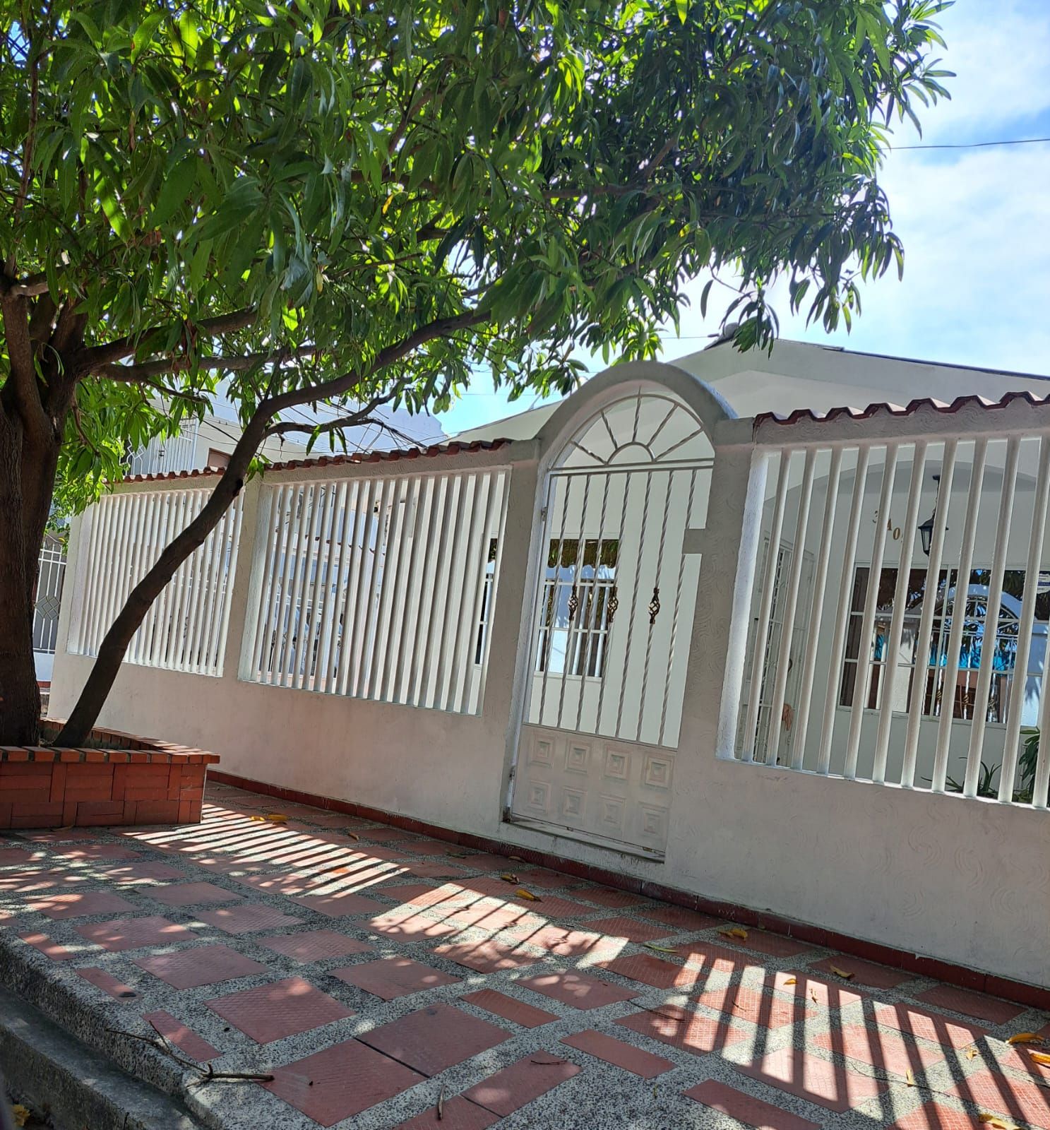Casa en venta Atlántico Barranquilla Tayrona 218 m2 Habitaciones 4 Baños 2 Garajes 2 Precio $330000000