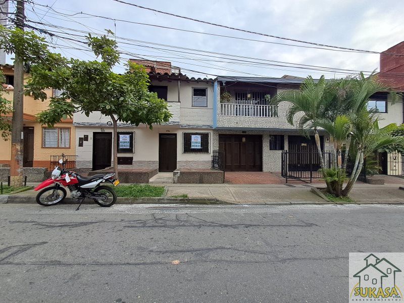 Casa en arriendo Antioquia Itagüí Santa Maria Et Ii 85 m2 Habitaciones 3 Baños 2 Garajes 0 Precio $2700000
