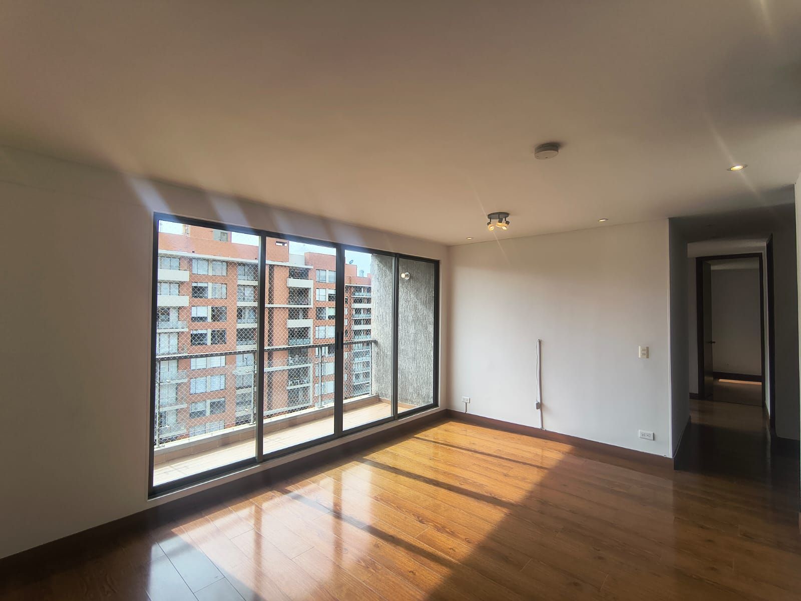 Apartamento en arriendo Cundinamarca Bogotá El Plan 86 m2 Habitaciones 3 Baños 2 Garajes 0 Precio $3850000