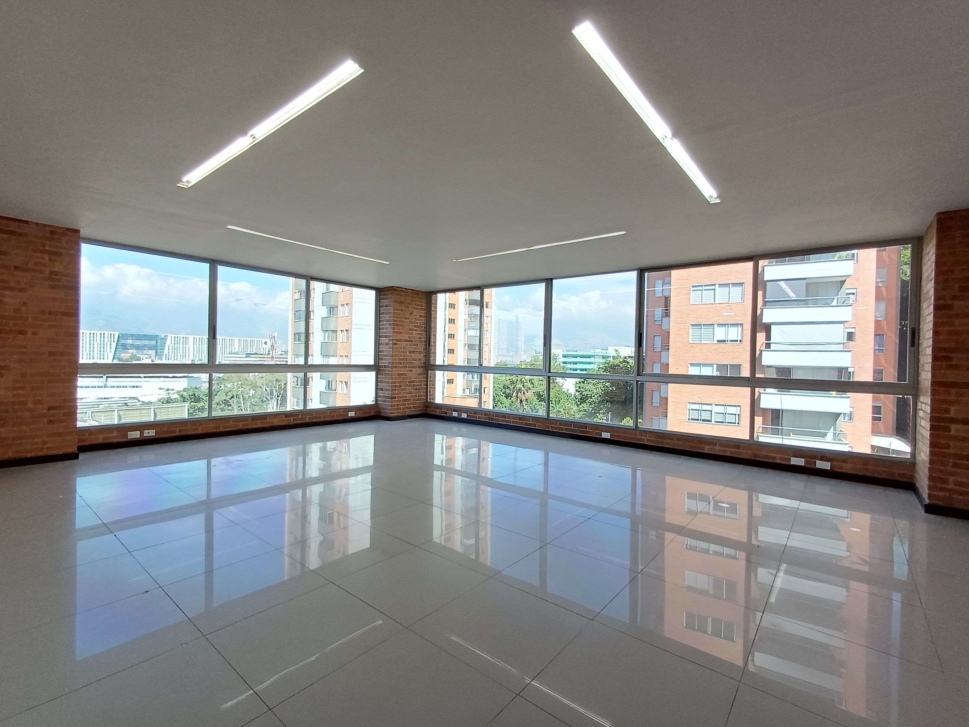 Oficina en arriendo Antioquia Medellín San Diego 64 m2 Habitaciones 0 Baños 1 Garajes 1 Precio $5060000