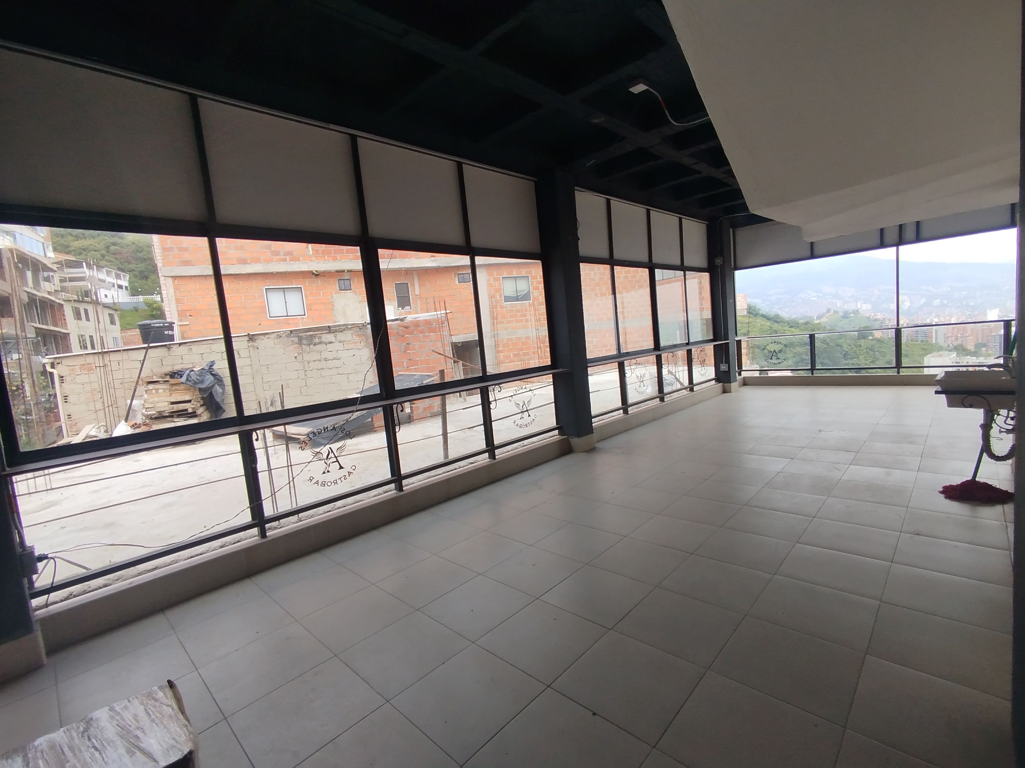 Local en arriendo Antioquia Medellín Altavista 120 m2 Habitaciones 0 Baños 2 Garajes 0 Precio $1950000