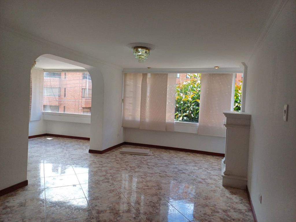 Apartamento en arriendo Cundinamarca Bogotá Santa Barbara Central 133 m2 Habitaciones 3 Baños 2 Garajes 1 Precio $4586800
