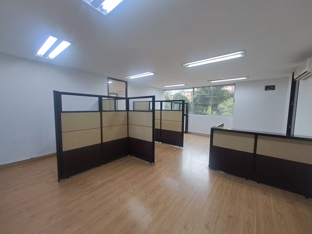 Oficina en arriendo Antioquia Medellín Los Balsos No2 73 m2 Habitaciones 0 Baños 1 Garajes 2 Precio $7500000