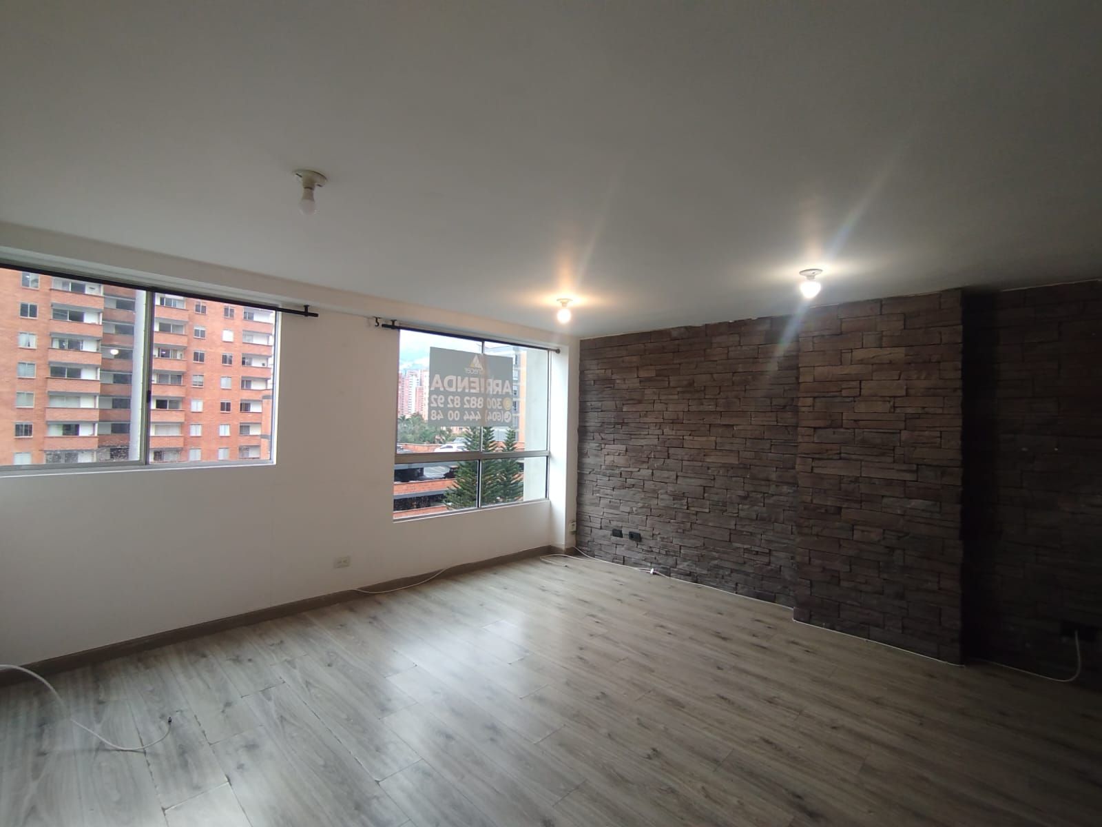Apartamento en arriendo Antioquia Medellín Los Colores 65 m2 Habitaciones 2 Baños 2 Garajes 1 Precio $2700000