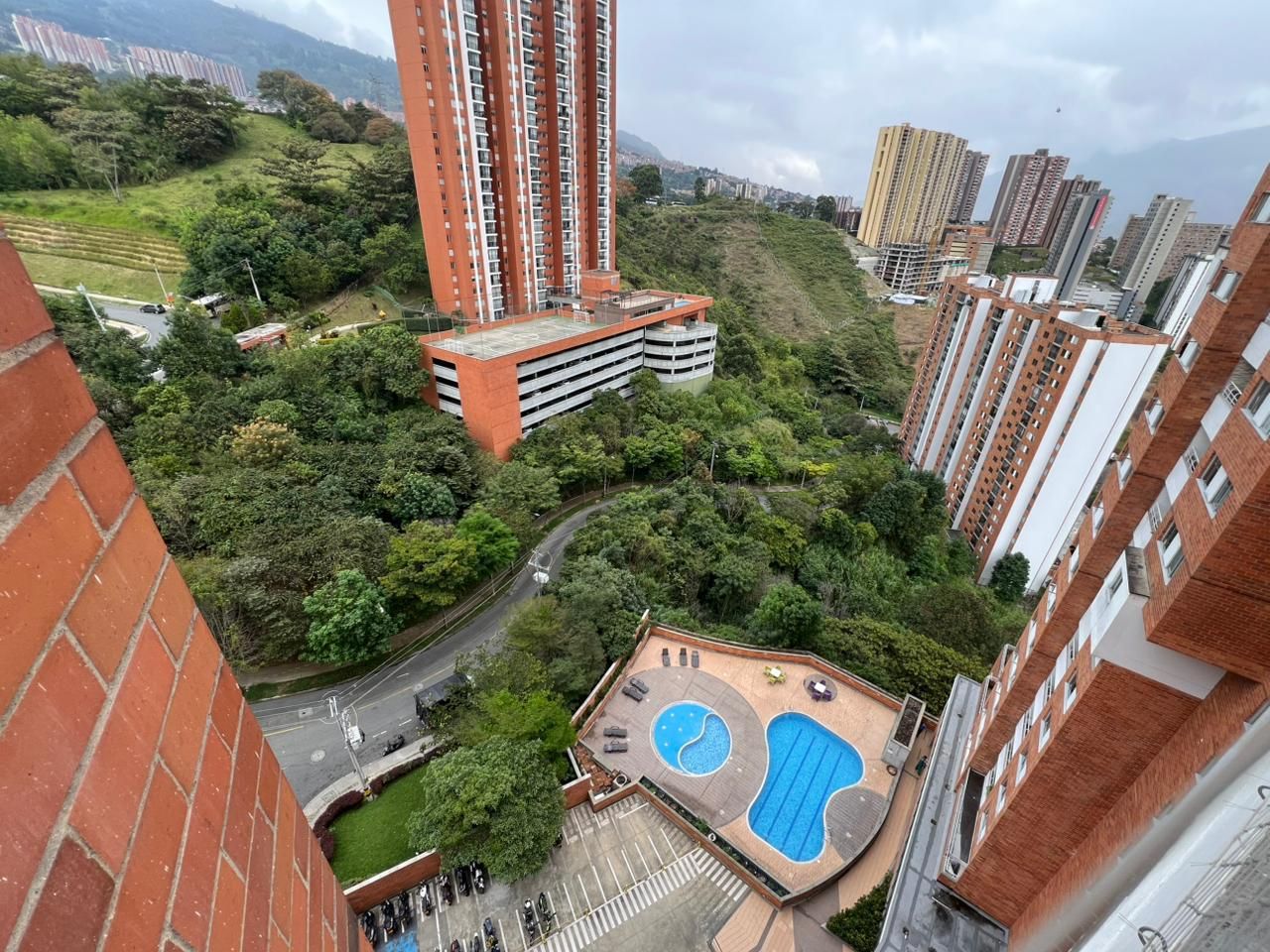 Apartamento en arriendo Antioquia Medellín Alejandro Echavarria 70 m2 Habitaciones 3 Baños 2 Garajes 1 Precio $3000000