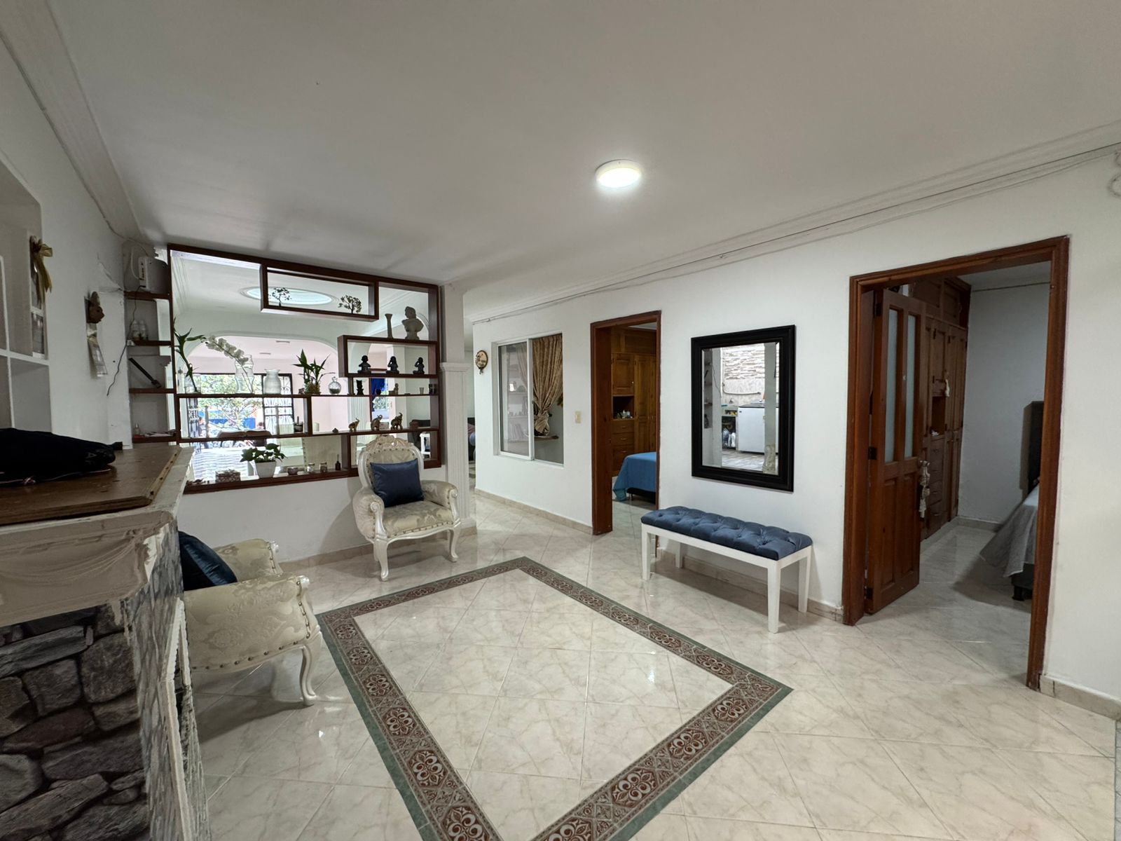 Apartamento en arriendo Antioquia Medellín Santa Teresita 120 m2 Habitaciones 4 Baños 2 Garajes 0 Precio $5500000