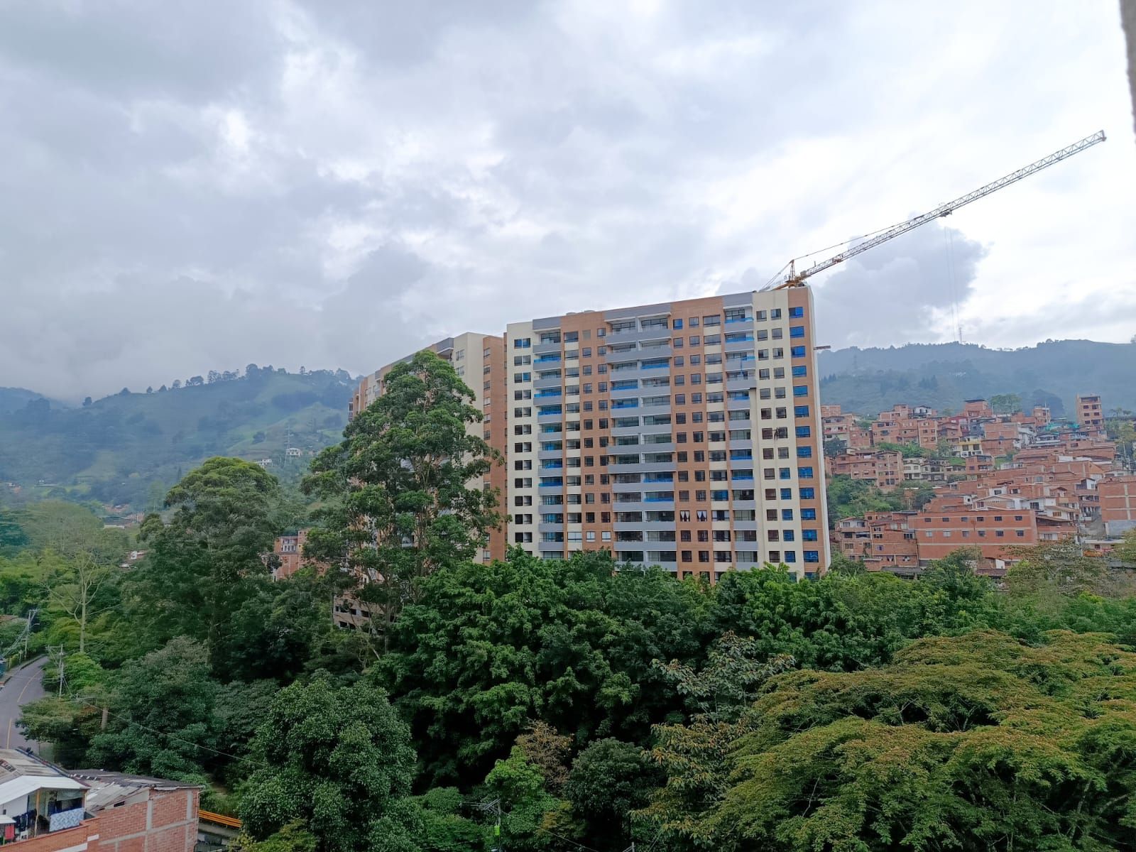 Apartamento en arriendo Antioquia Envigado El Chinguí 64 m2 Habitaciones 2 Baños 2 Garajes 1 Precio $2700000