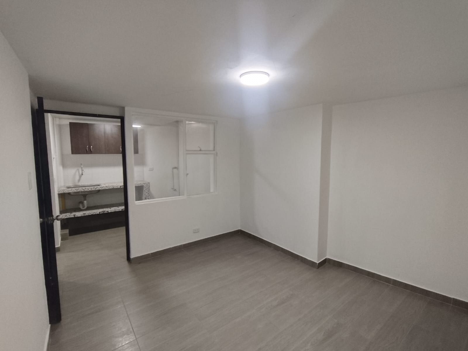 Apartaestudio en arriendo Cundinamarca Bogotá Santa Isabel Sur 35 m2 Habitaciones 1 Baños 1 Garajes 0 Precio $1100000