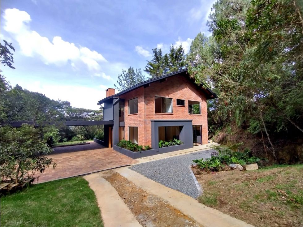 Casa Campestre en arriendo Antioquia Envigado Envigado 330 m2 Habitaciones 3 Baños 4 Garajes 2 Precio $7000000