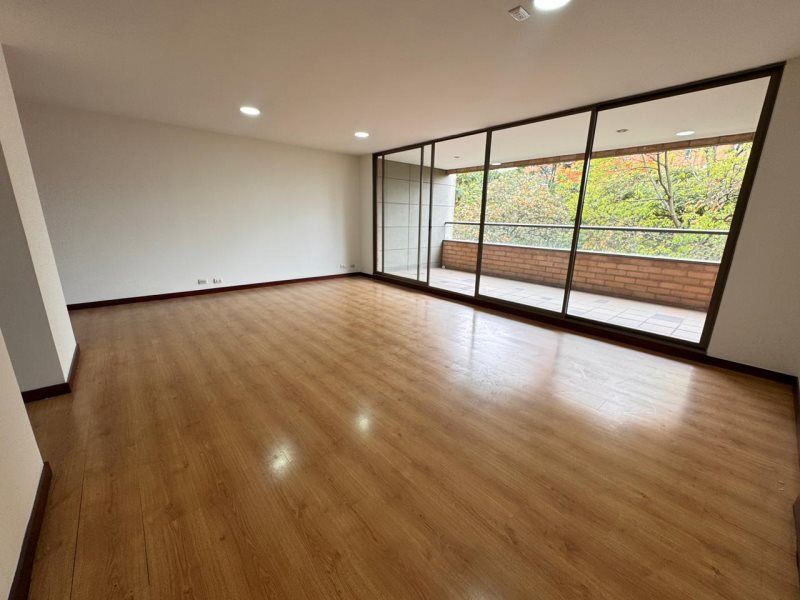 Apartamento en arriendo Antioquia Medellín La Linde 144 m2 Habitaciones 3 Baños 3 Garajes 0 Precio $5900000