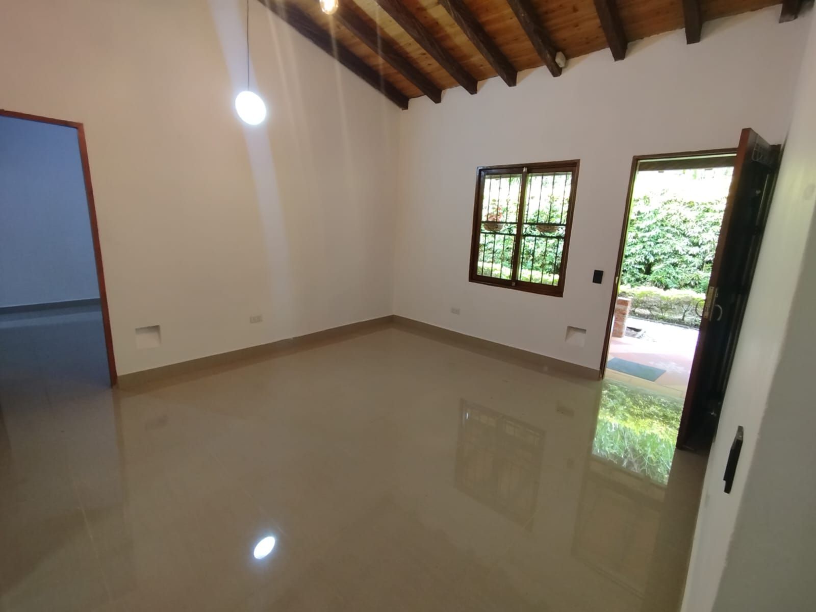 Finca en arriendo Antioquia Rionegro El Porvenir 100 m2 Habitaciones 3 Baños 2 Garajes 1 Precio $4300000