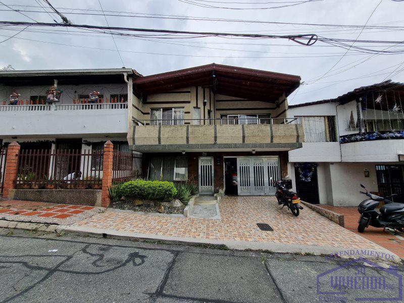 Casa en venta Antioquia Medellín Santa Monica 218 m2 Habitaciones 4 Baños 4 Garajes 1 Precio $890000000