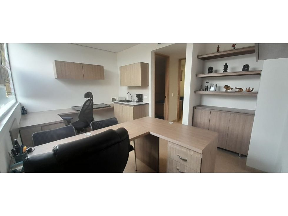 Oficina en arriendo o venta Antioquia Rionegro Rionegro 32 m2 Habitaciones 0 Baños 0 Garajes 1 Precio venta $250000000 Precio arriendo $2512000