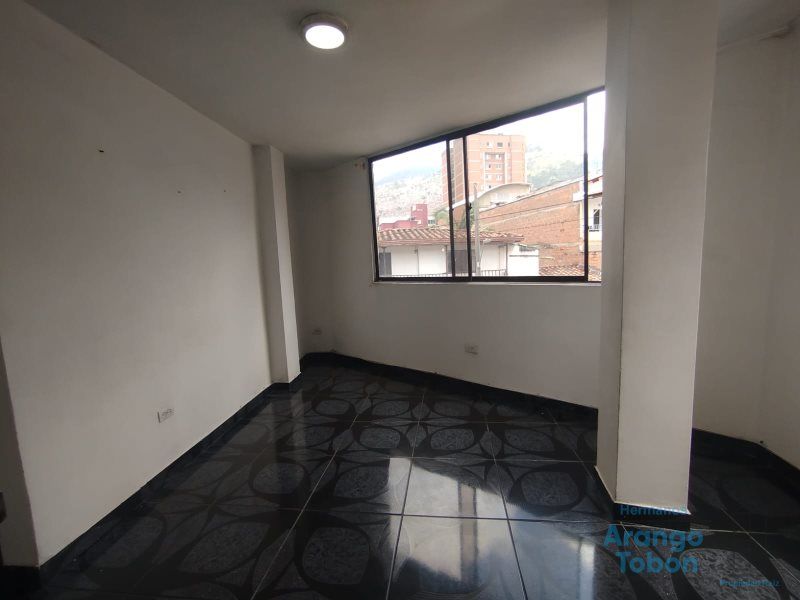 Apartamento en arriendo Antioquia Medellín Miraflores 50 m2 Habitaciones 2 Baños 1 Garajes 0 Precio $1800000