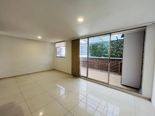 Apartamento en arriendo Antioquia Sabaneta Calle Larga 75 m2 Habitaciones 2 Baños 2 Garajes 1 Precio $2900000