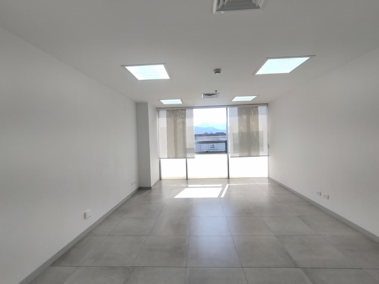 Oficina en arriendo Antioquia Envigado Las Casitas 37 m2 Habitaciones 0 Baños 1 Garajes 0 Precio $3200000