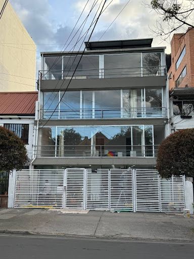 Edificio en arriendo Cundinamarca Bogotá La Porciuncula 1000 m2 Habitaciones 0 Baños 0 Garajes 0 Precio $28000000