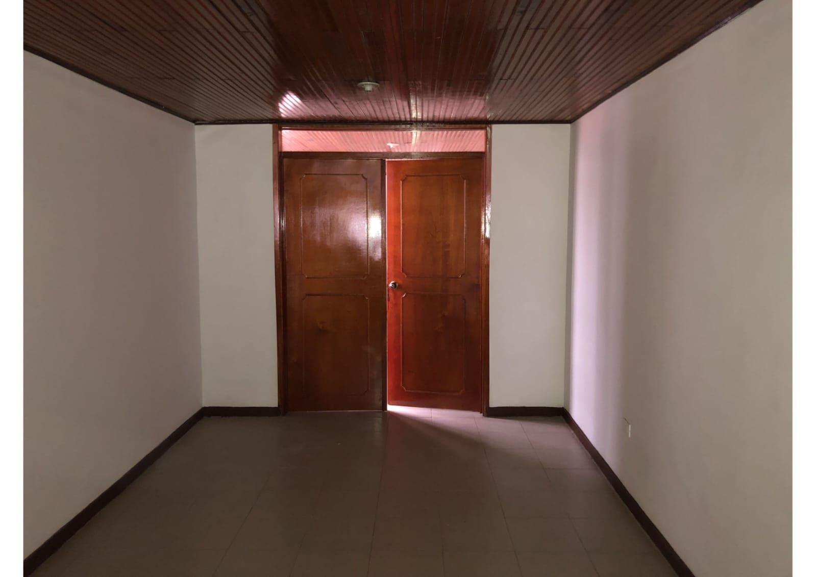 Apartamento en arriendo Cundinamarca Bogotá Molinos Del Viento 210 m2 Habitaciones 3 Baños 1 Garajes 1 Precio $2400000
