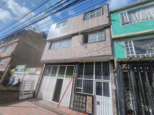 Casa en venta Cundinamarca Soacha Leon Xiii 450 m2 Habitaciones 9 Baños 5 Garajes 2 Precio $780000000