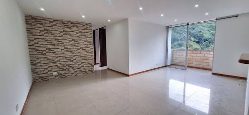Apartamento en arriendo Antioquia Medellín Loma De Los Bernal 74 m2 Habitaciones 3 Baños 2 Garajes 1 Precio $2900000