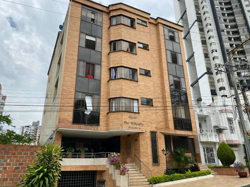 Apartamento en venta Santander Floridablanca Cañaveral 131 m2 Habitaciones 3 Baños 2 Garajes 1 Precio $480000000