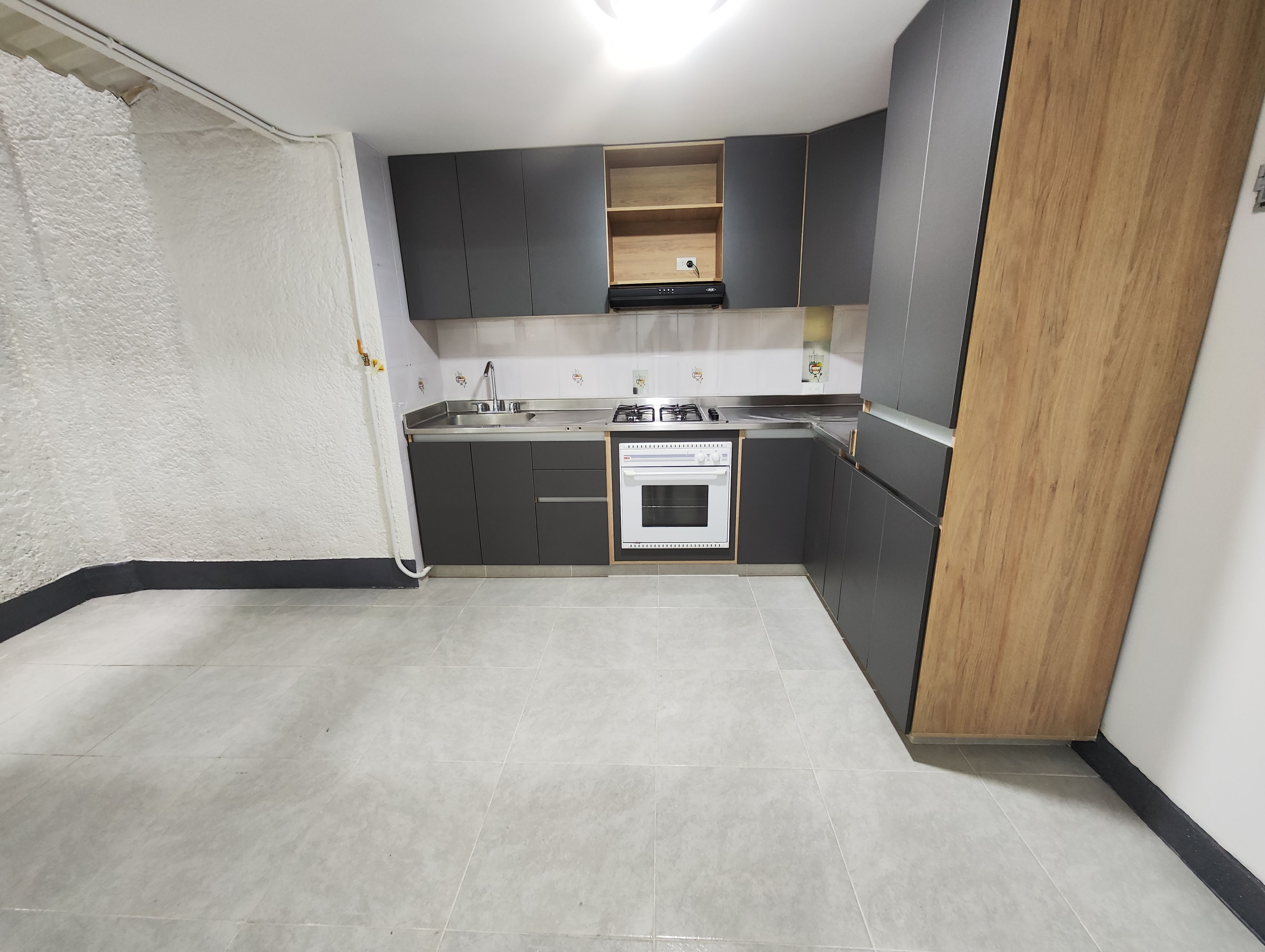 Apartamento en arriendo Antioquia Medellín El Nogal- Los Almendros 80 m2 Habitaciones 2 Baños 1 Garajes 1 Precio $3000000