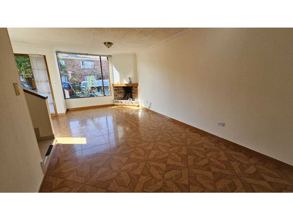 Casa en venta Cundinamarca Chía Cr Coral 99 m2 Habitaciones 4 Baños 2 Garajes 1 Precio $430000000