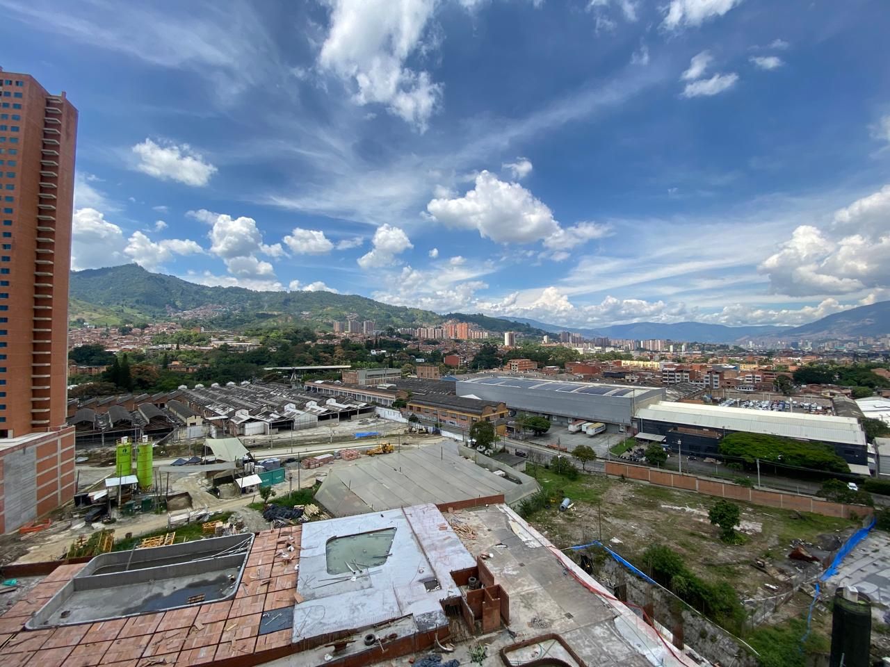 Apartamento en arriendo Antioquia Itagüí Zona Industrial 1 67 m2 Habitaciones 3 Baños 2 Garajes 1 Precio $3000000