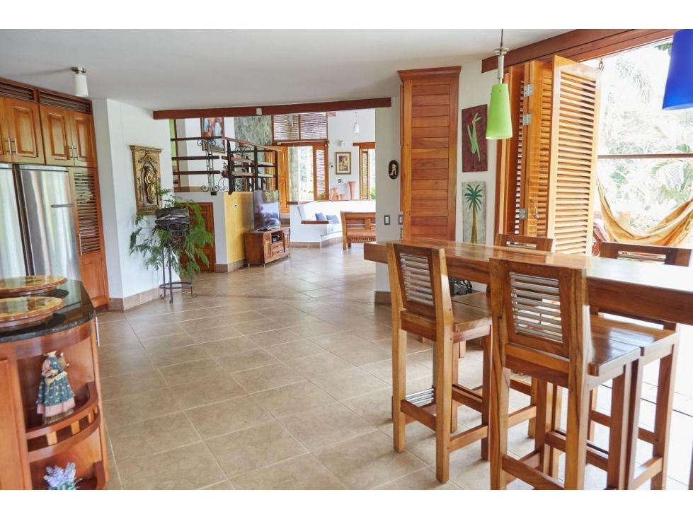 Finca en venta Antioquia Venecia Venecia 0 m2 Habitaciones 5 Baños 6 Garajes 10 Precio $6000000000