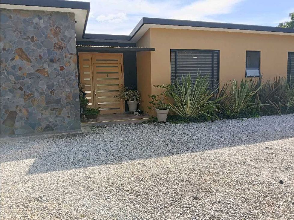 Casa Campestre en venta Antioquia La Ceja La Ceja 180 m2 Habitaciones 2 Baños 4 Garajes 8 Precio $2200000000