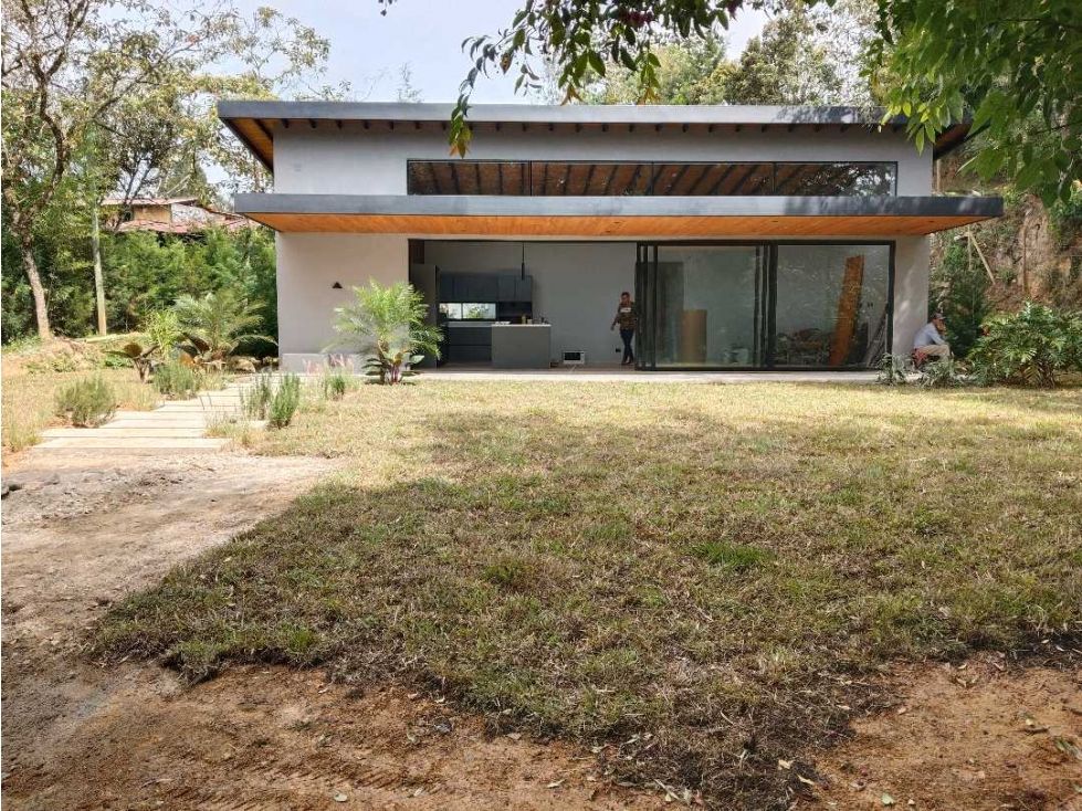 Casa Campestre en venta Antioquia Guarne Guarne 200 m2 Habitaciones 3 Baños 4 Garajes 5 Precio $1300000000