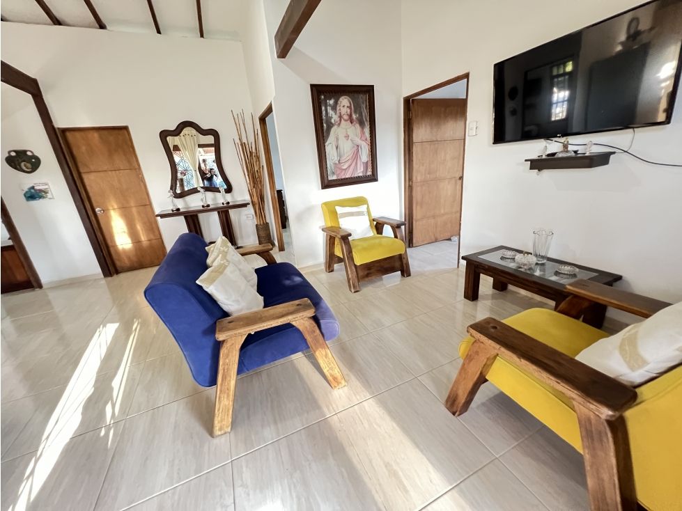 Finca en venta Antioquia Marinilla Marinilla 3857 m2 Habitaciones 3 Baños 2 Garajes 8 Precio $545000000