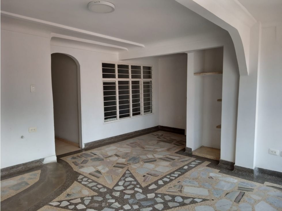 Casa en venta Valle Del Cauca Cali San Pedro 226 m2 Habitaciones 8 Baños 4 Garajes 0 Precio $450000000