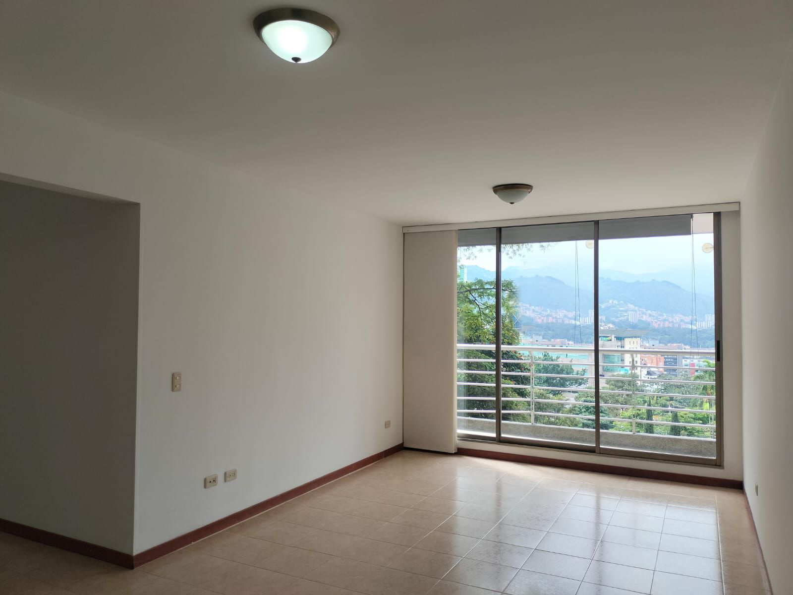Apartamento en arriendo Antioquia Medellín Los Balsos No 2 78 m2 Habitaciones 3 Baños 2 Garajes 1 Precio $4000000