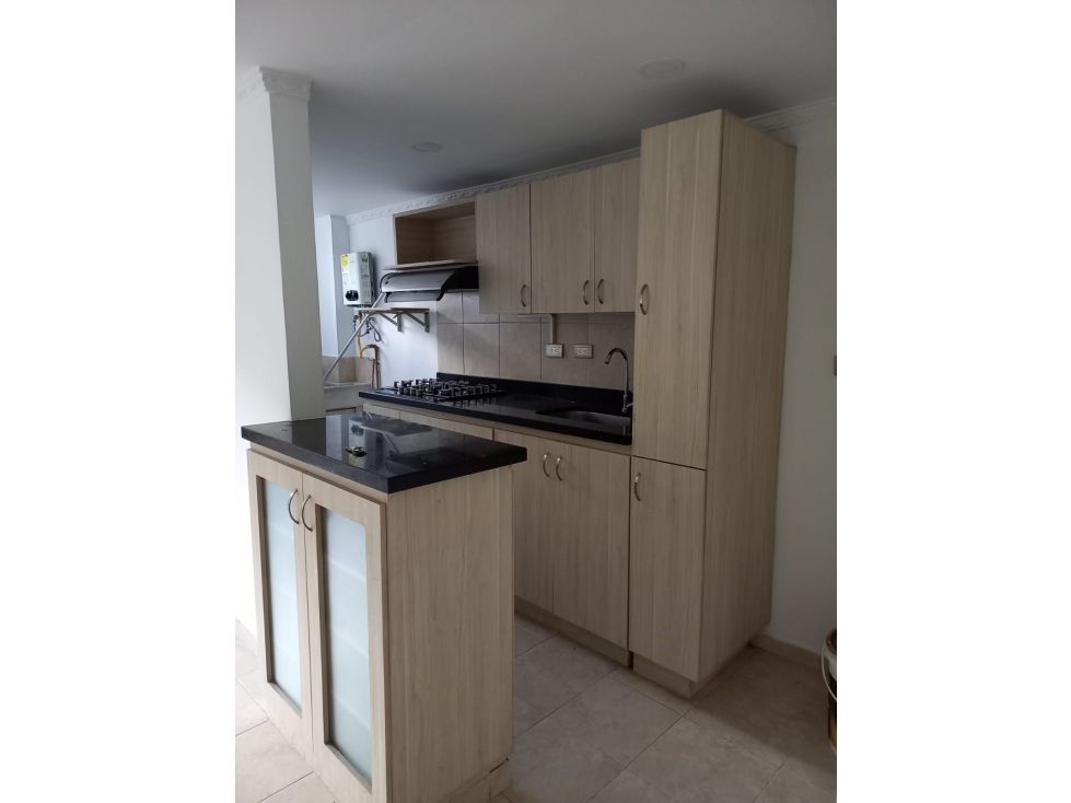 Apartamento en arriendo Antioquia Medellín Loma De Los Bernal 74 m2 Habitaciones 3 Baños 2 Garajes 1 Precio $2900000