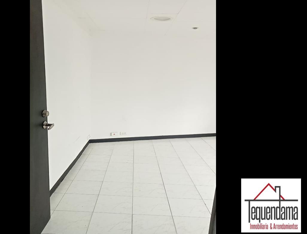 Oficina en arriendo Antioquia Medellín La Candelaria 14 m2 Habitaciones 0 Baños 0 Garajes 0 Precio $700000