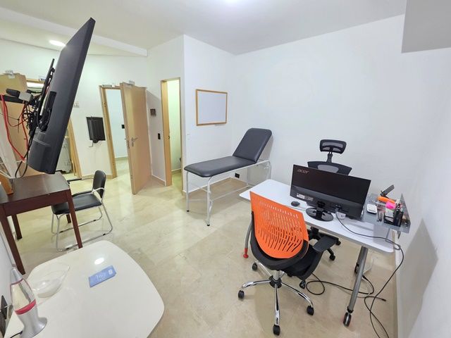 Oficina en arriendo o venta Antioquia Medellín Alejandria 26 m2 Habitaciones 0 Baños 1 Garajes 1 Precio venta $550000000 Precio arriendo $7500000