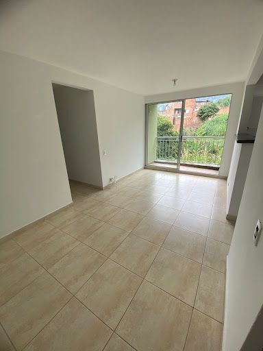 Apartamento en arriendo Antioquia La Estrella Las Brisas 65 m2 Habitaciones 3 Baños 2 Garajes 1 Precio $2000000