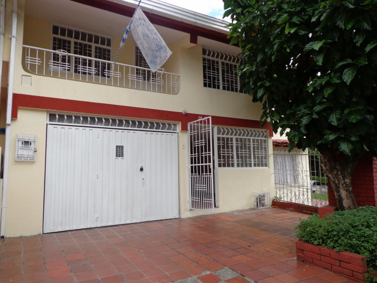Casa en venta Santander Floridablanca Lagos Iii 180 m2 Habitaciones 5 Baños 3 Garajes 2 Precio $450000000