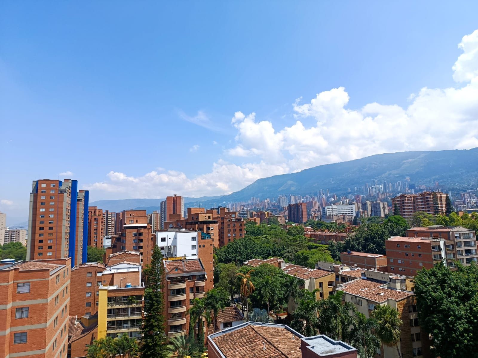 Apartamento en arriendo Antioquia Envigado El Portal 158 m2 Habitaciones 3 Baños 4 Garajes 1 Precio $6300000