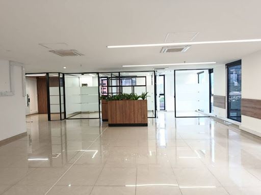 Oficina en arriendo Antioquia Medellín Guayabal 150 m2 Habitaciones 0 Baños 3 Garajes 1 Precio $12000000